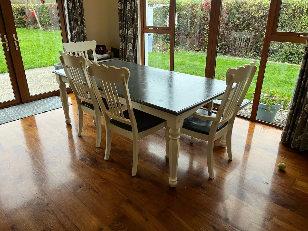 Dining table, chairs and bench seat - Image 2
