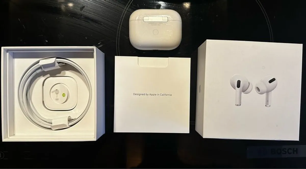 Apple AirPods Pro (1st Gen) with Wireless Charging Case - Image 2