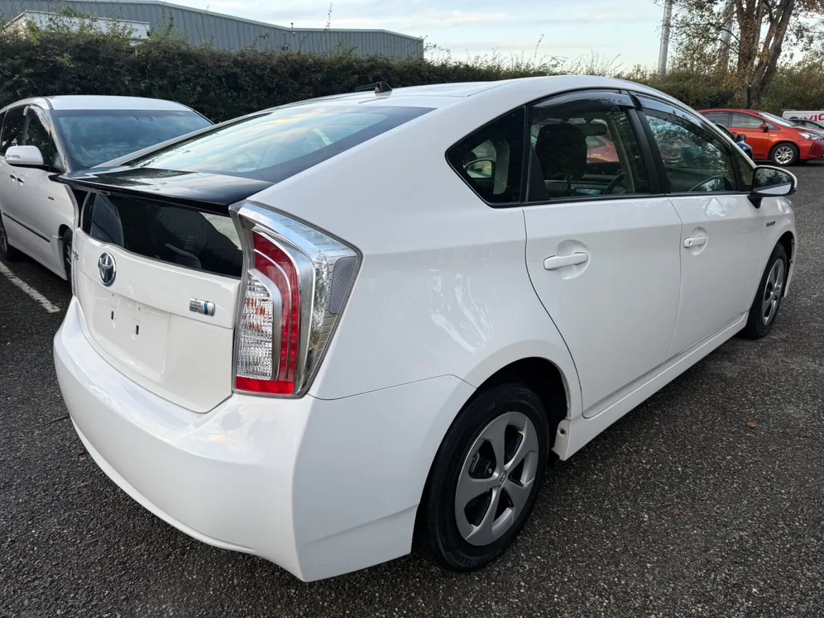 Toyota Prius 2016 - Image 4