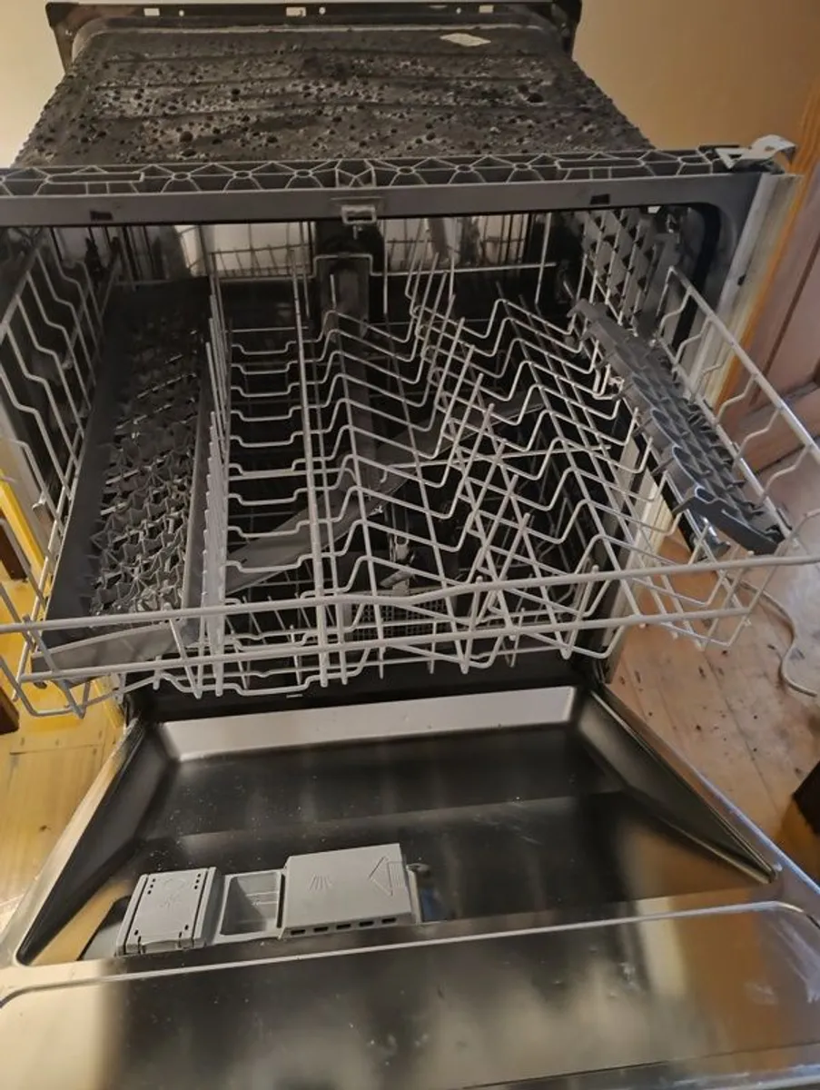 Dishwasher - Image 2