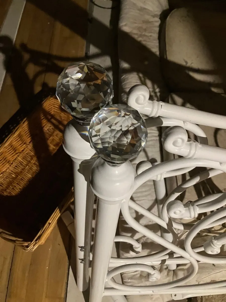 White Single bed - Image 2