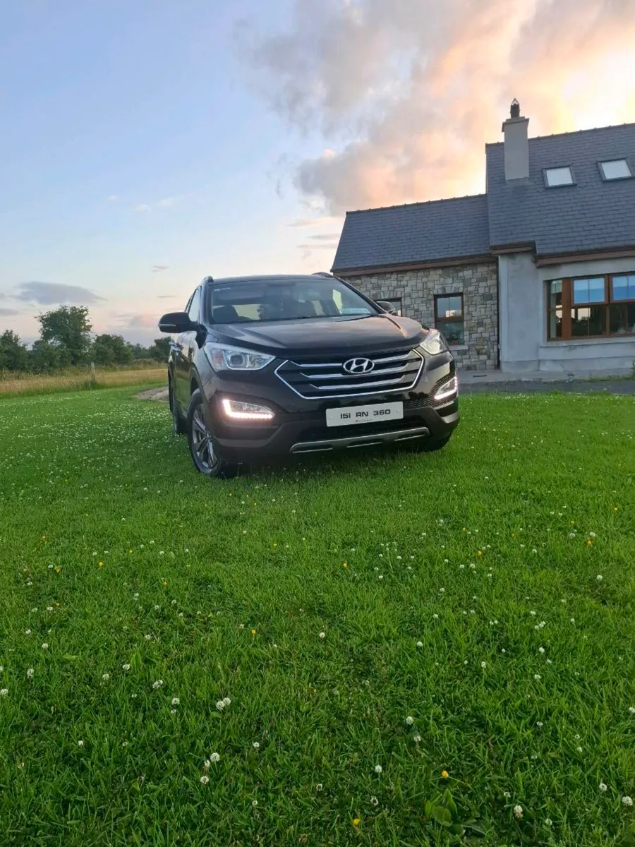 Hyundai Santa fe Executive - Image 1