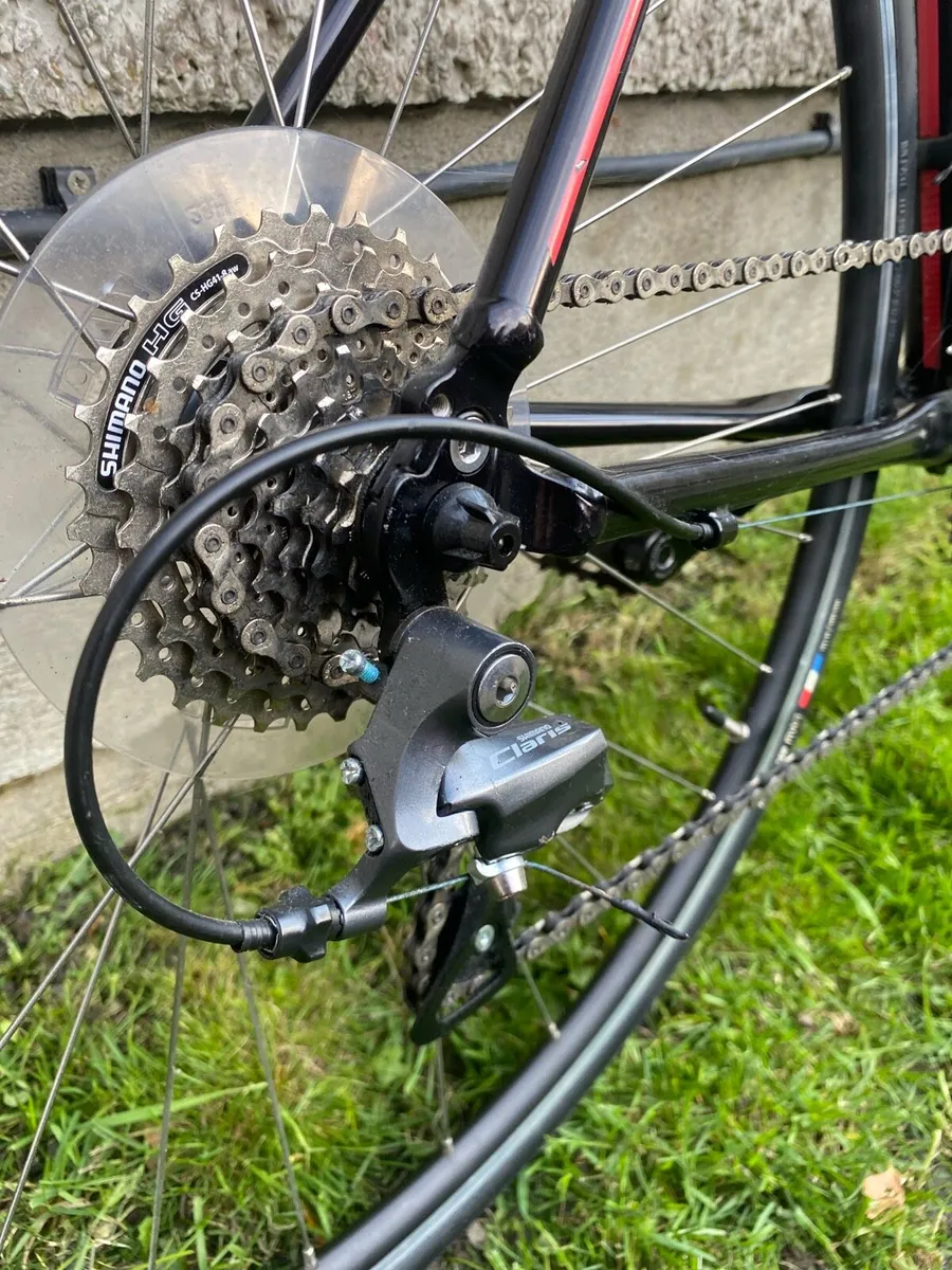 Genesis Delta 10 Road Bike Shimano Claris Groupset - Image 2