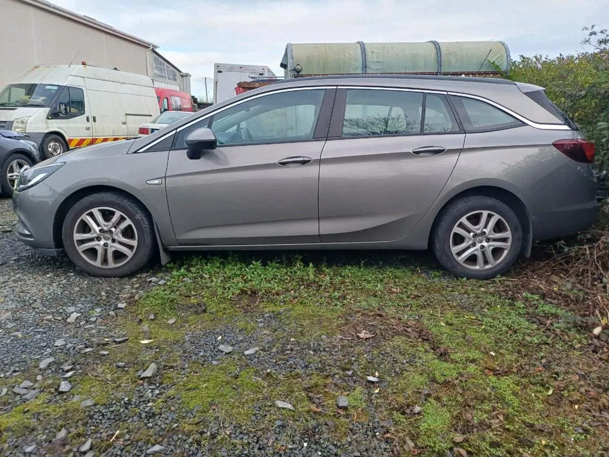 Opel Astra Estate CDTI. Timing chain repair needed - Image 3