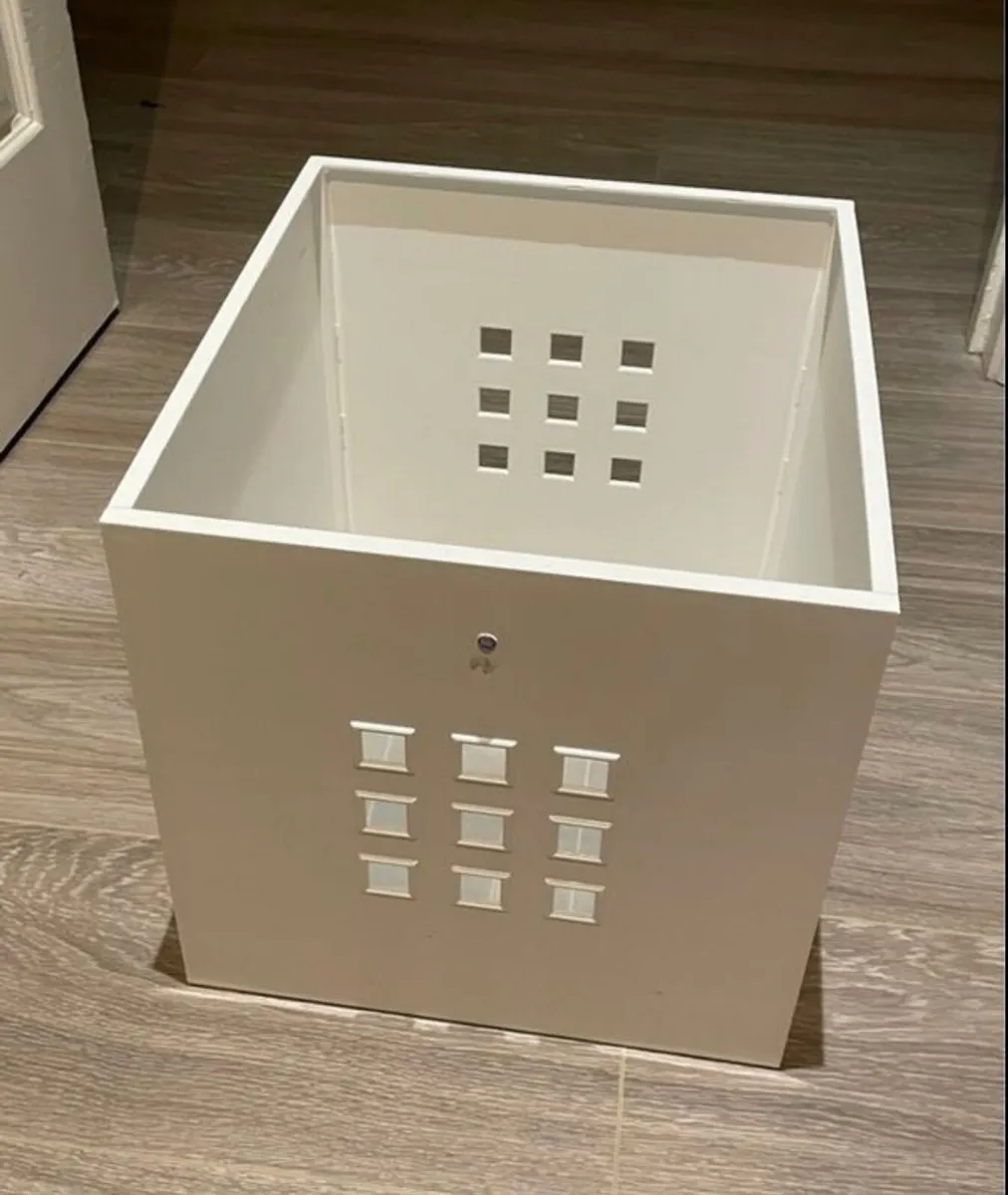 IKEA Kallax shelves storage with 3 boxes - Image 4