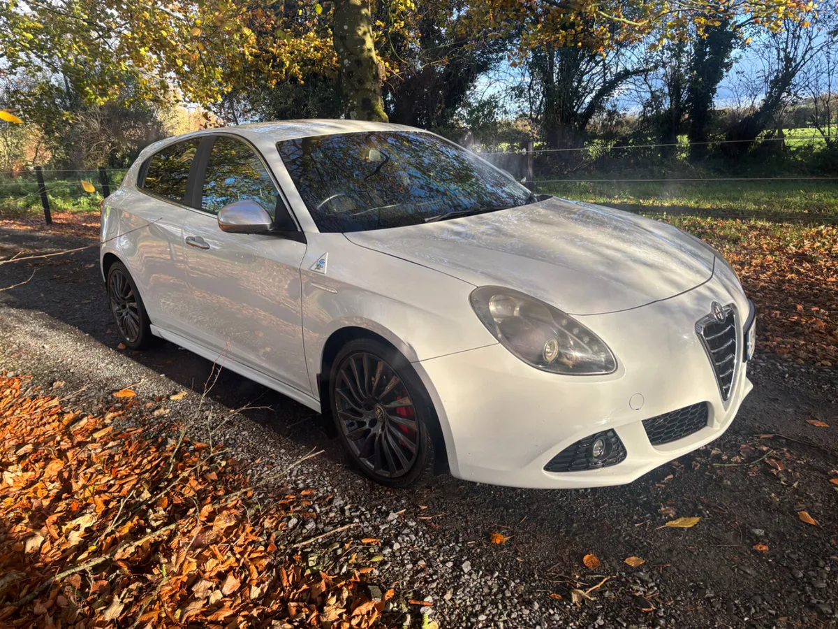 Alfa Romeo Giulietta 1750 Cloverleaf 290bhp - Image 3