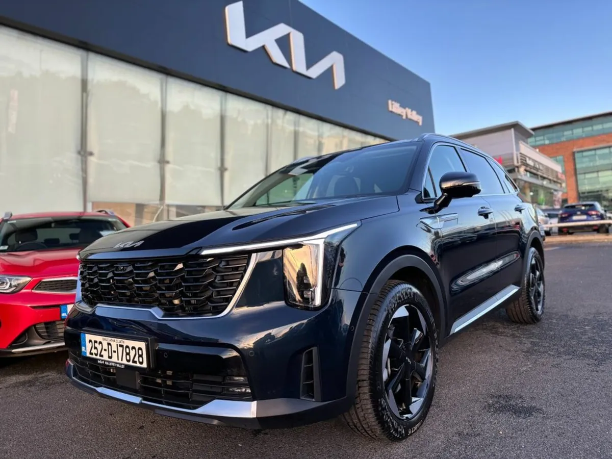 Kia Sorento 1.6 Plug in hybrid PE ( 7 Seats ) - Image 1