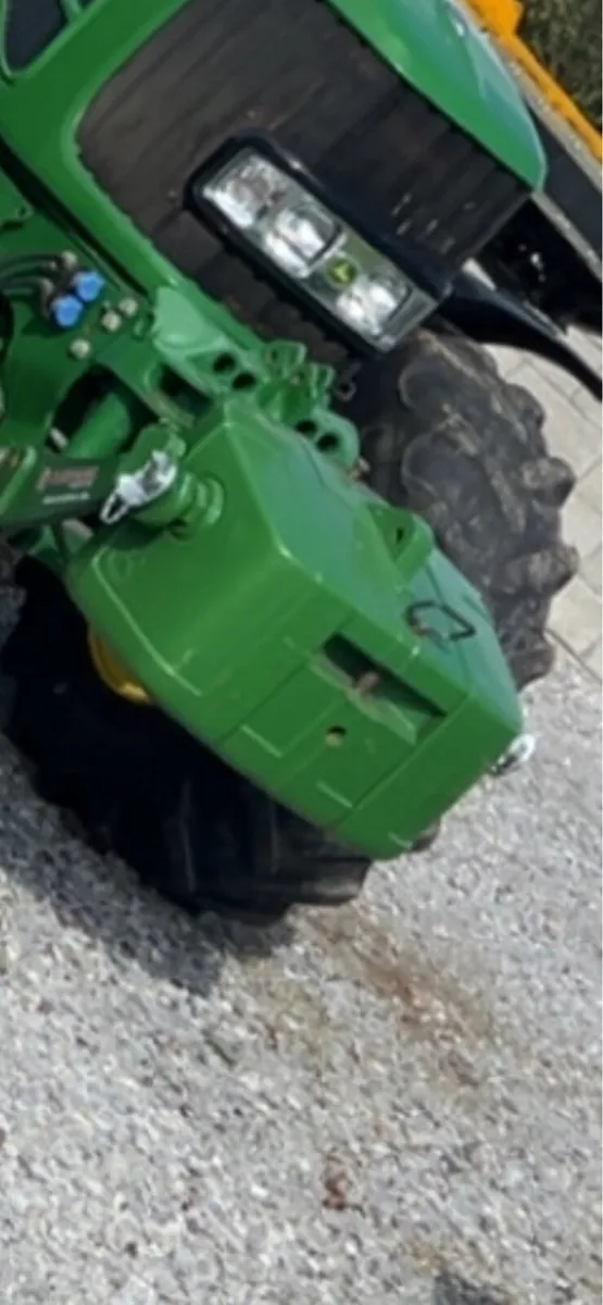 WANTED!! John Deere 900kg 3 piece weight block