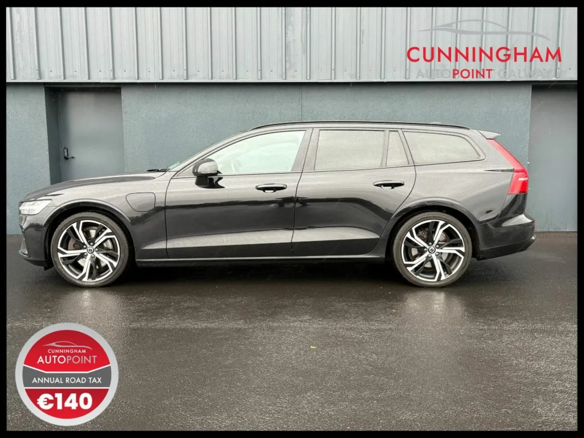 Volvo V60 T6 ULTIMATE AWD PHEV - Image 4