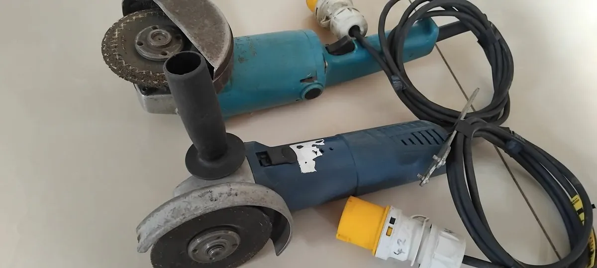 Bosch + Makita 125mm Grinders 110v - Image 3