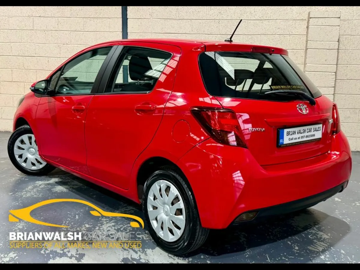Toyota Yaris 1.0 LUNA MC 4DR - Image 2