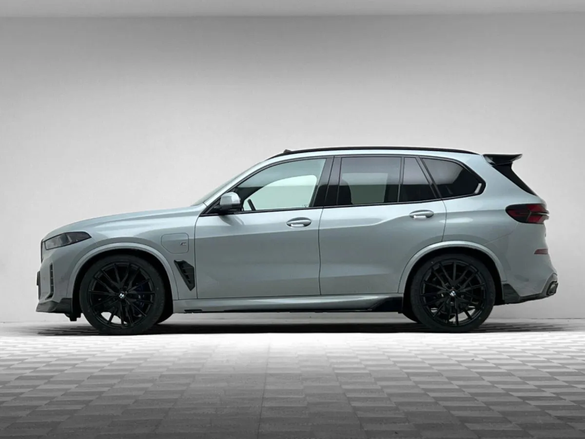 BMW X5 50E M SPORT PRO XDRIVE *PAN ROOF* - Image 4