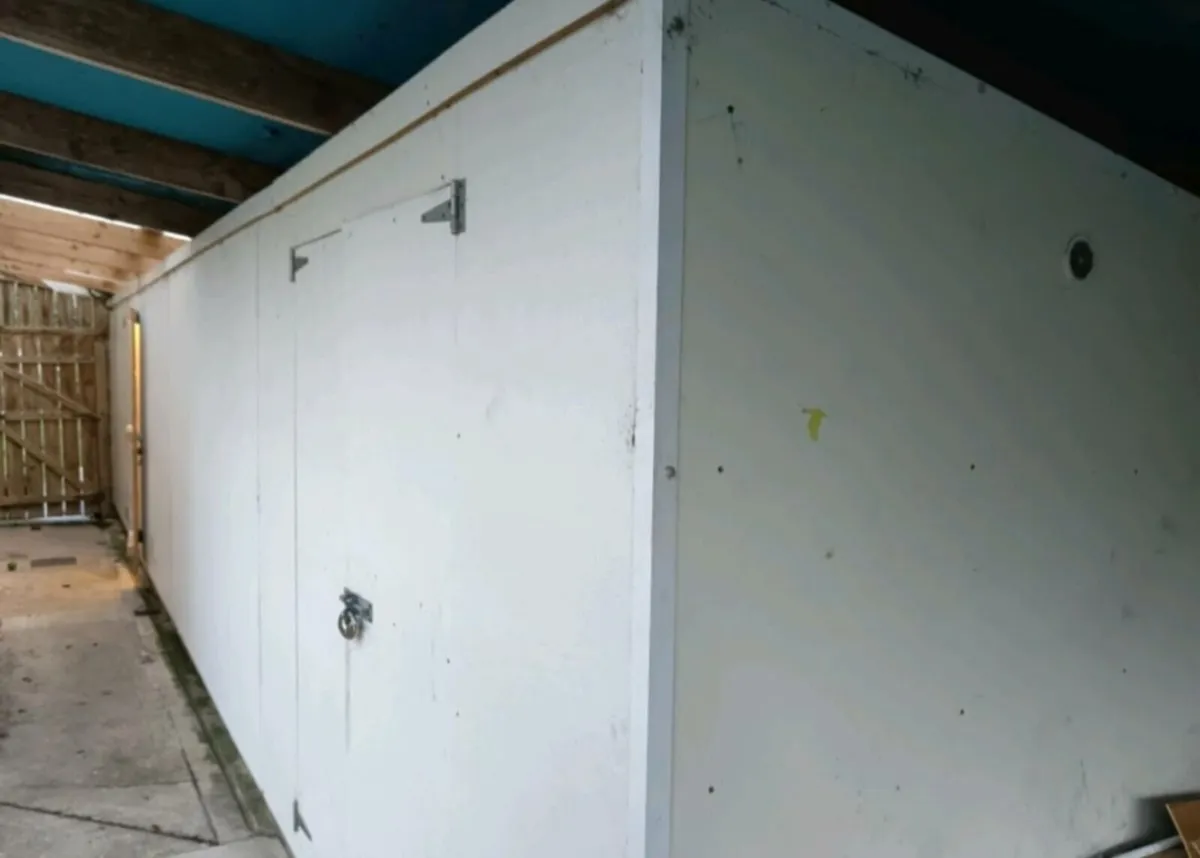 Large Shed 32ft by 5ft 4 - Image 1