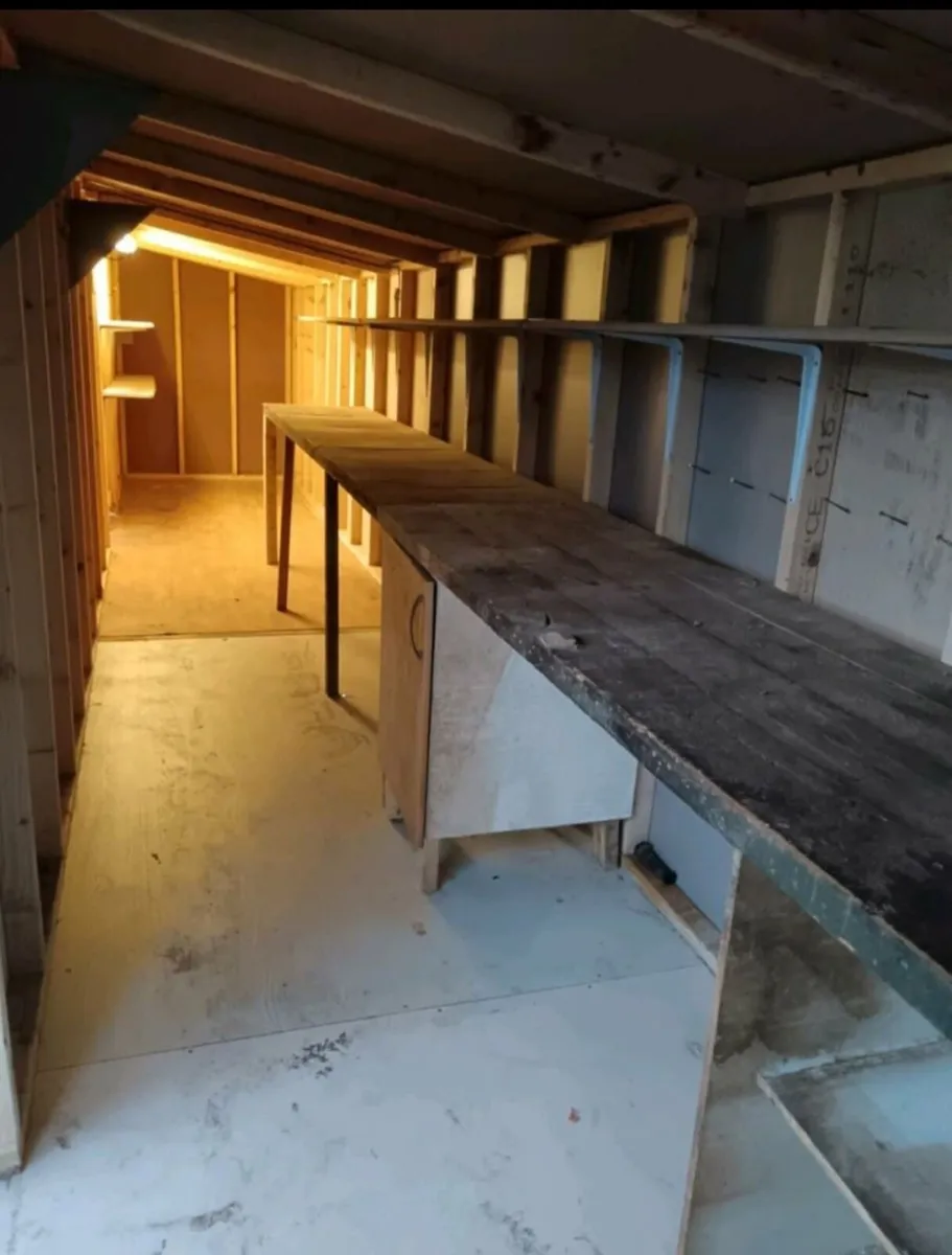 Large Shed 32ft by 5ft 4 - Image 3