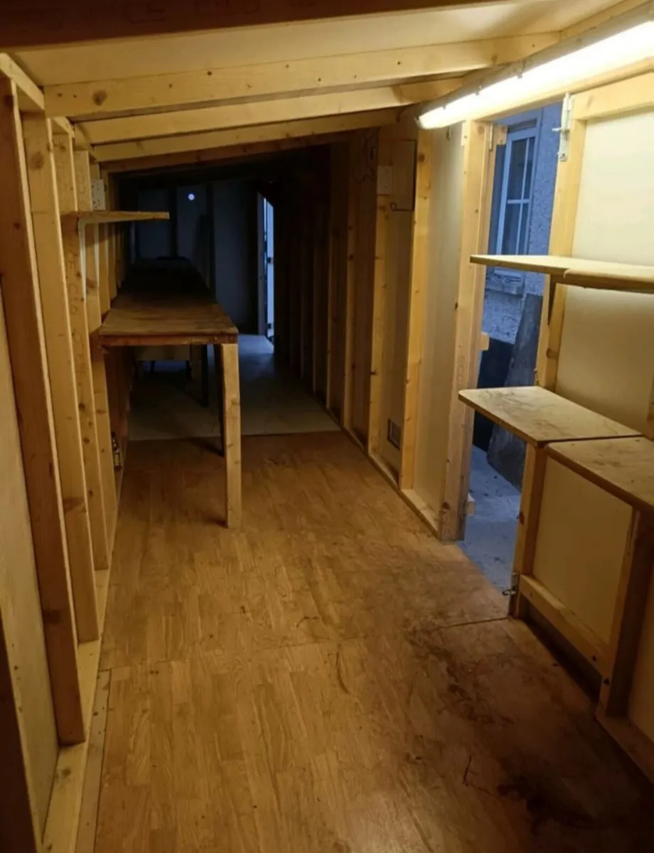 Large Shed 32ft by 5ft 4 - Image 4