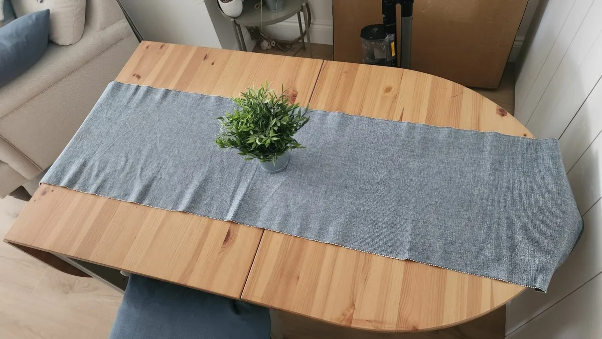 Dining table - Image 4