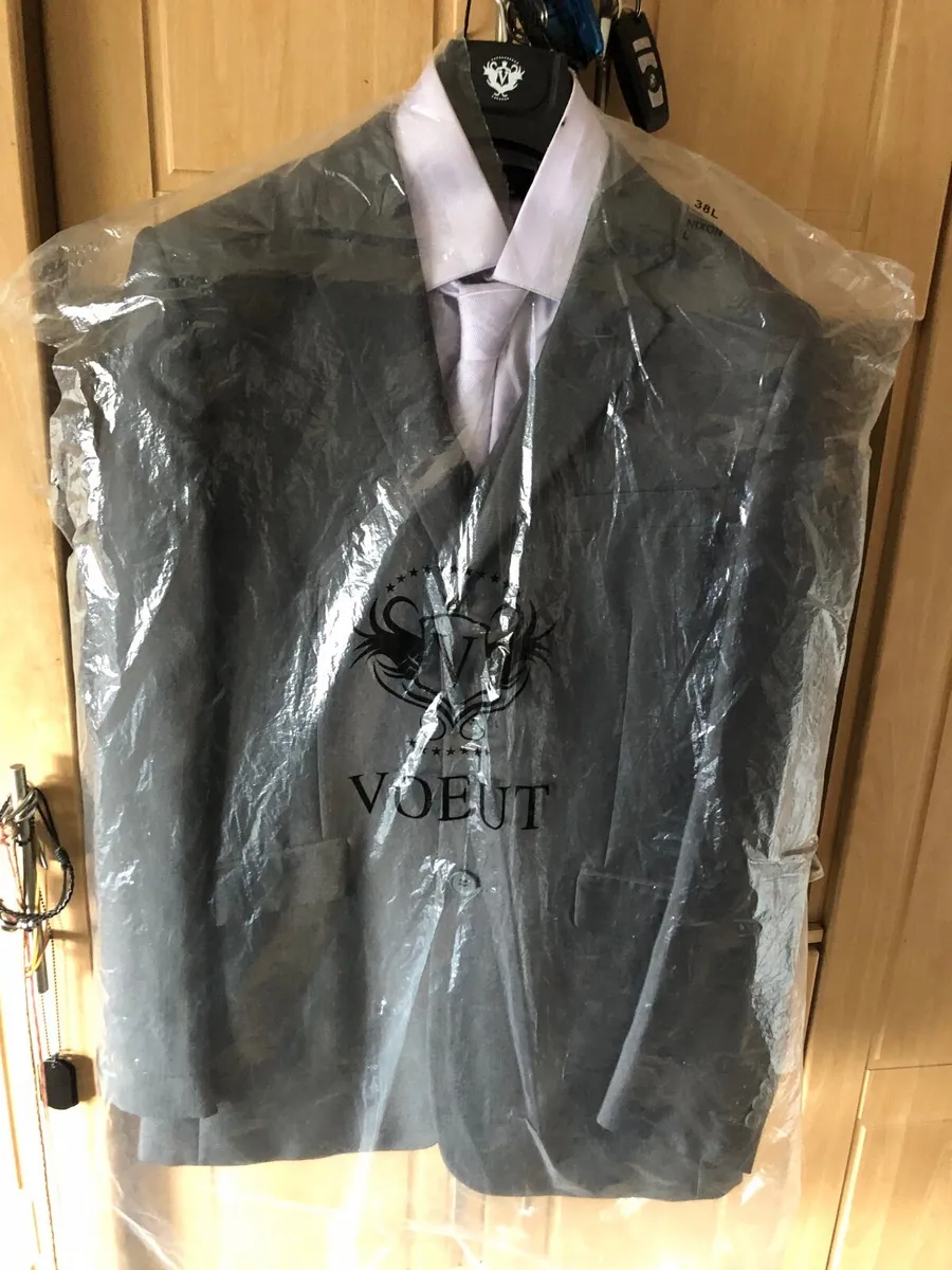 Mens suit - Image 2