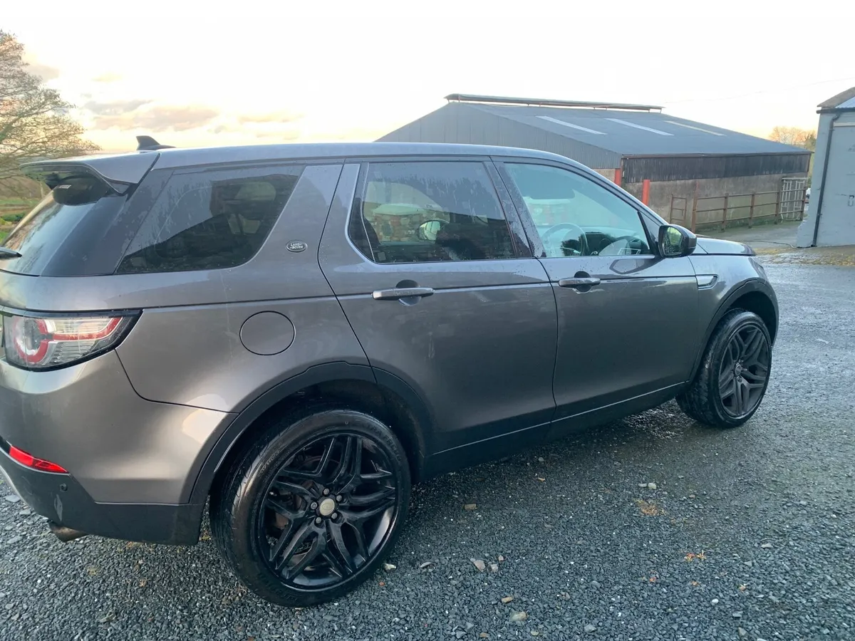 Land Rover Discovery Sport 2016 - Image 3