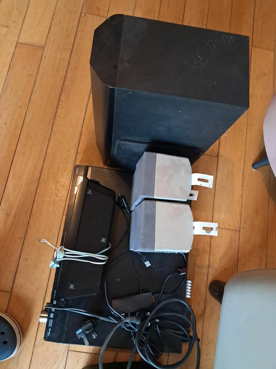 Projector & Surround Sound System - Image 3