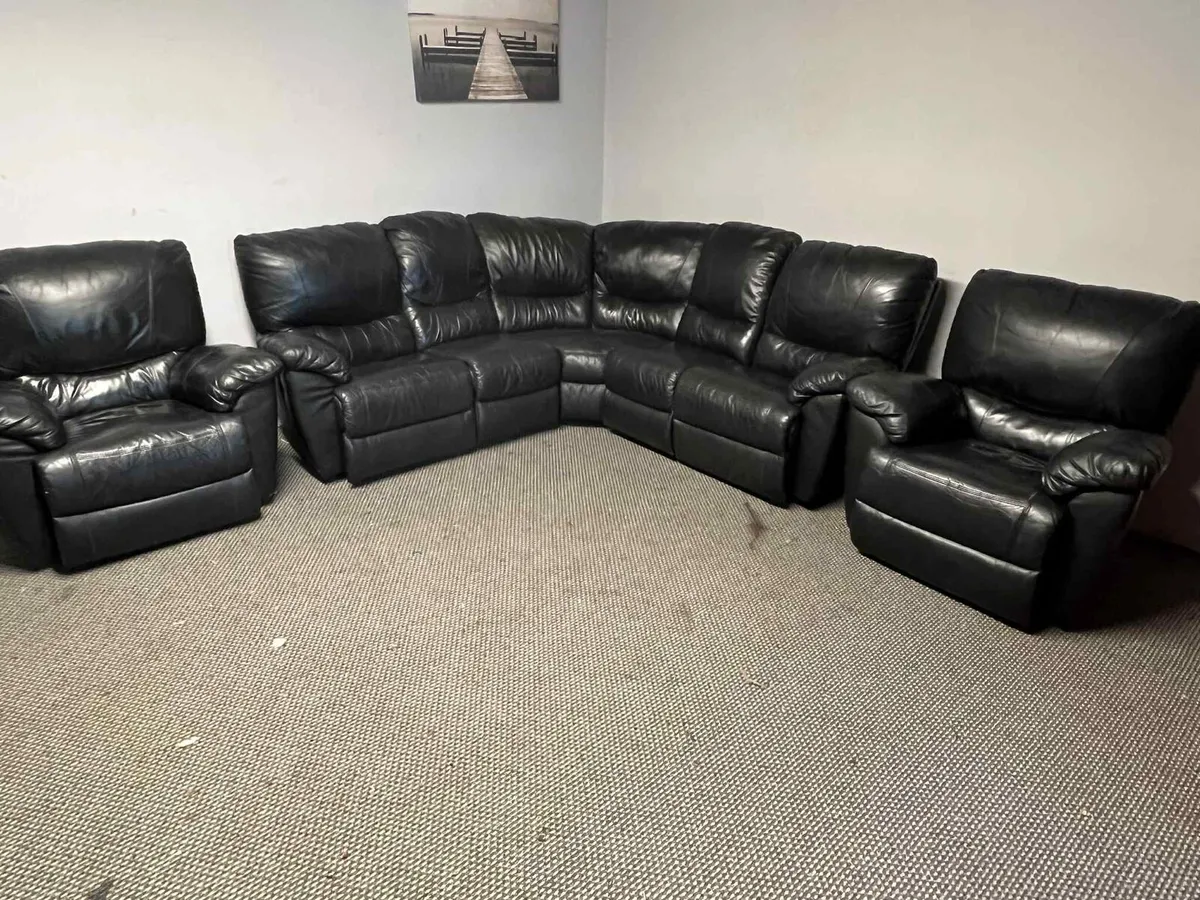 Corner sofa - Image 1