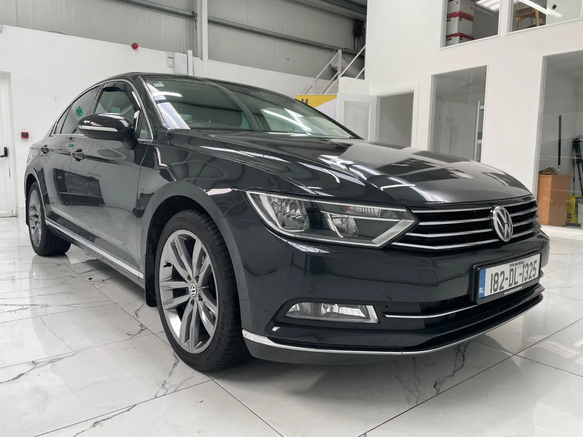 Volkswagen Passat 2018 - Image 2
