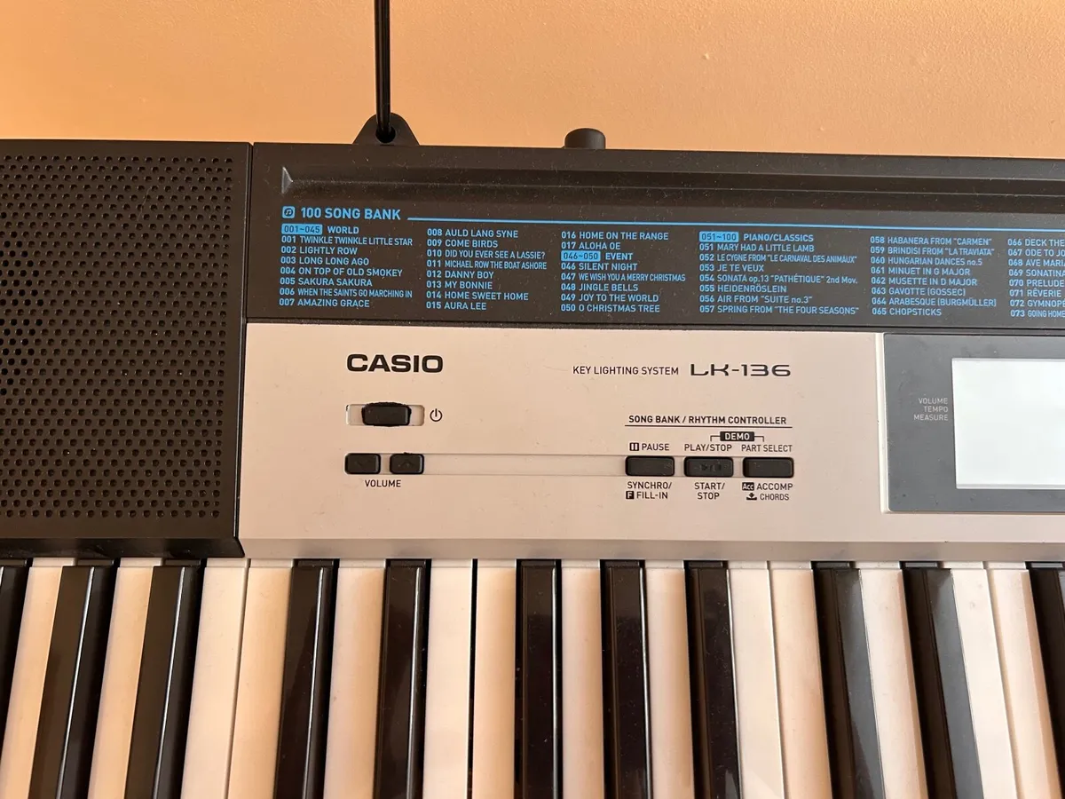 Casio LK 136 Portable Keylighting Keyboard & stand - Image 3