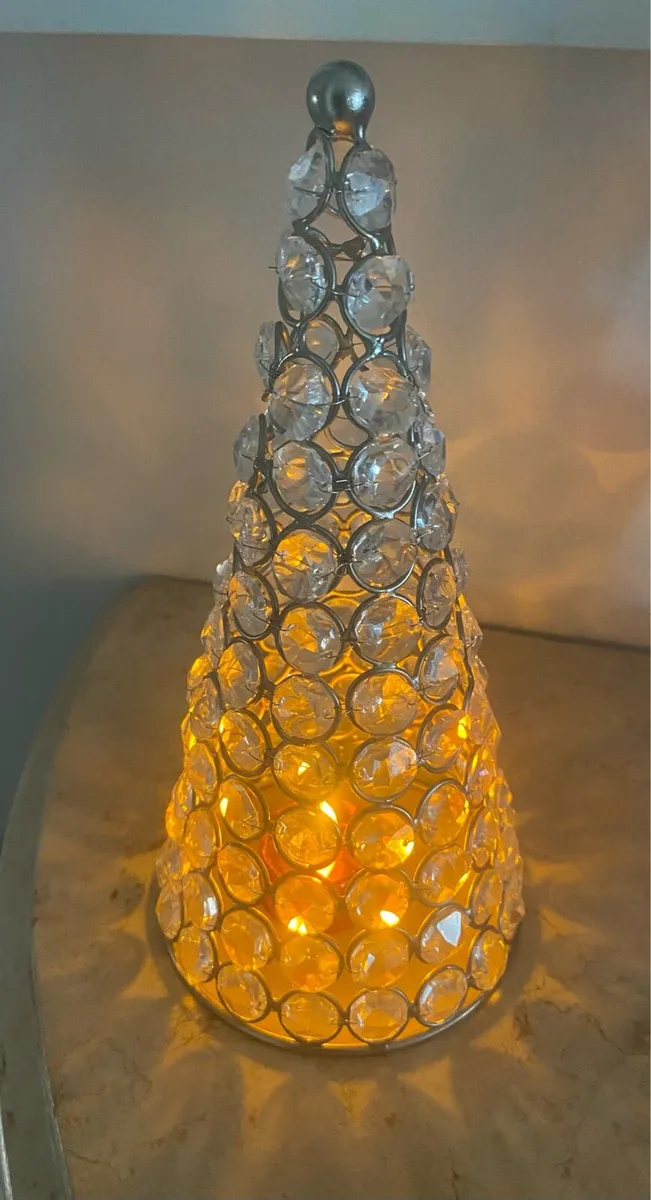 Crystal Christmas Tree Display - Image 1