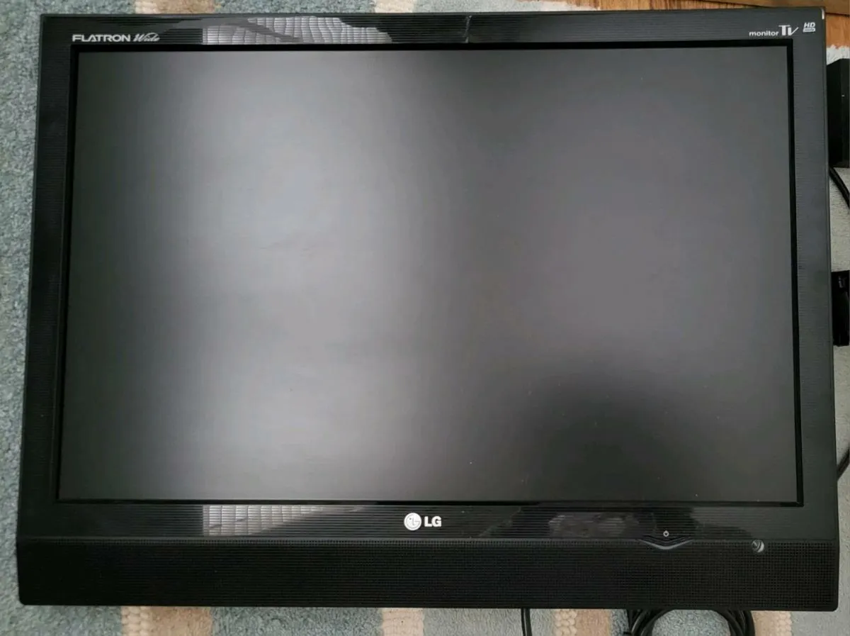 Small LG Television - Image 1