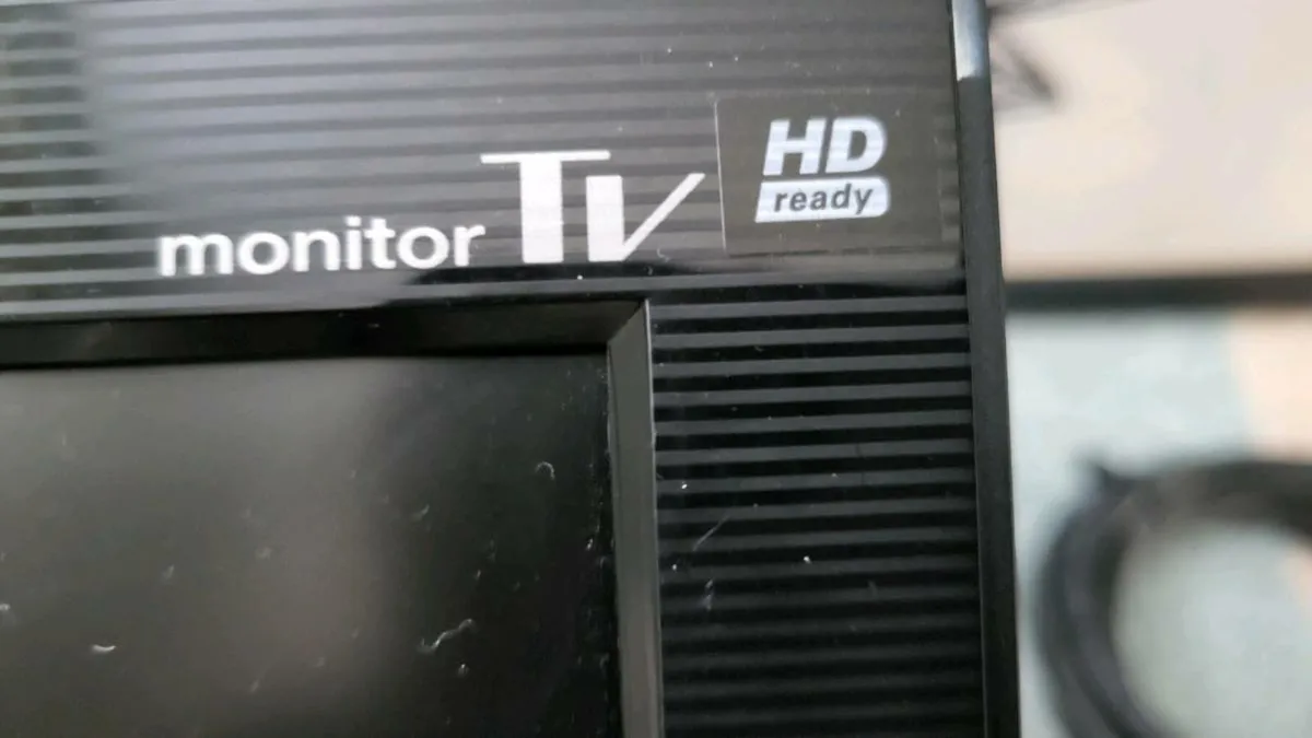 Small LG Television - Image 2