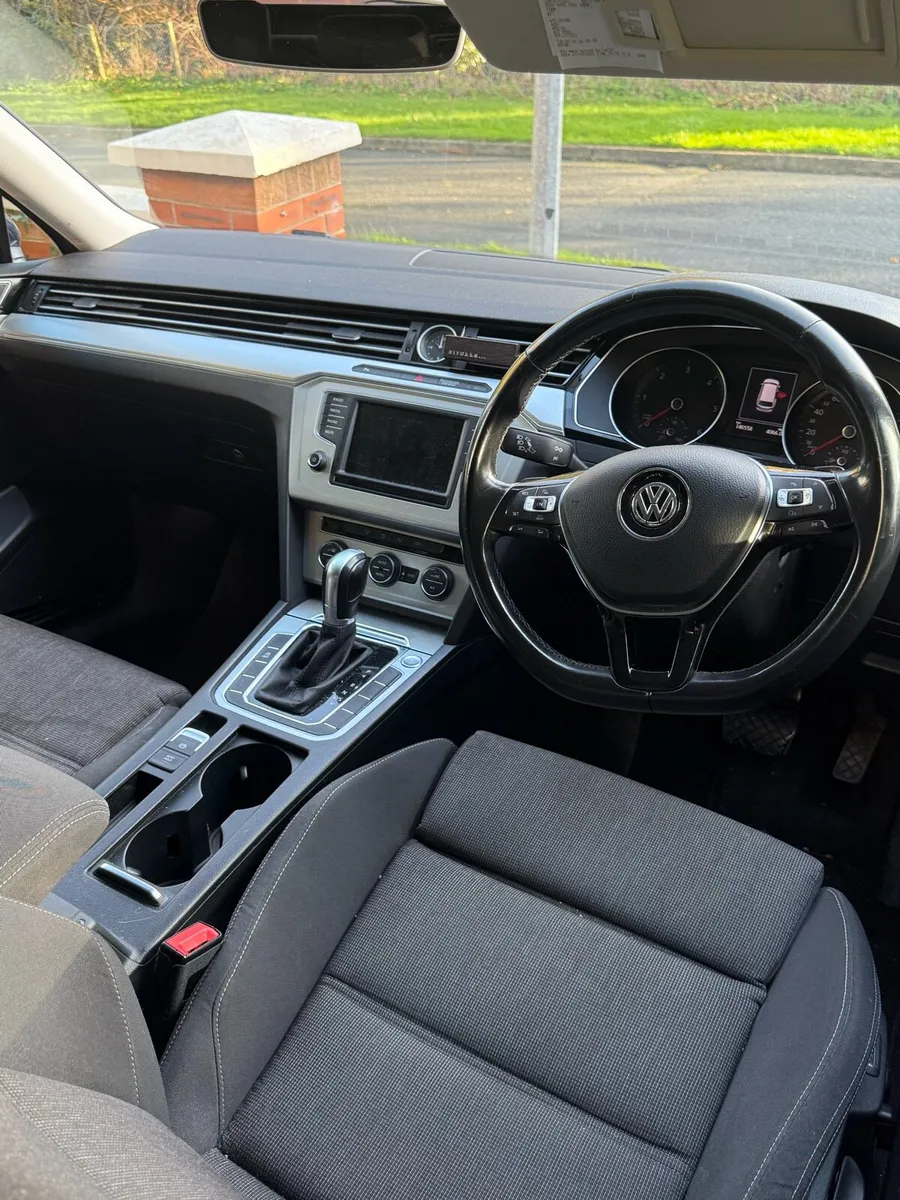 Volkswagen Passat DSG - Image 3
