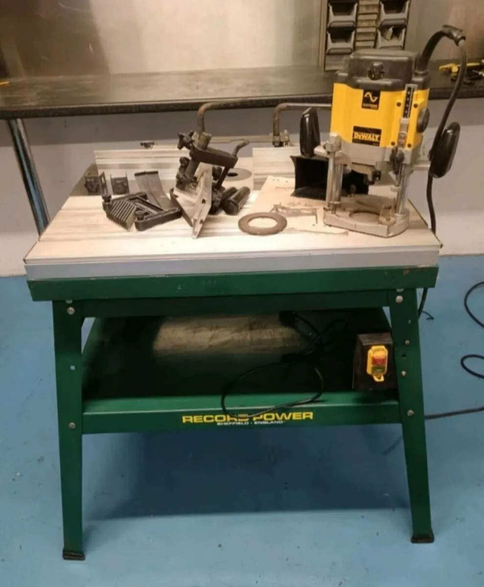 Record Router Table And DeWalt Router - Image 1