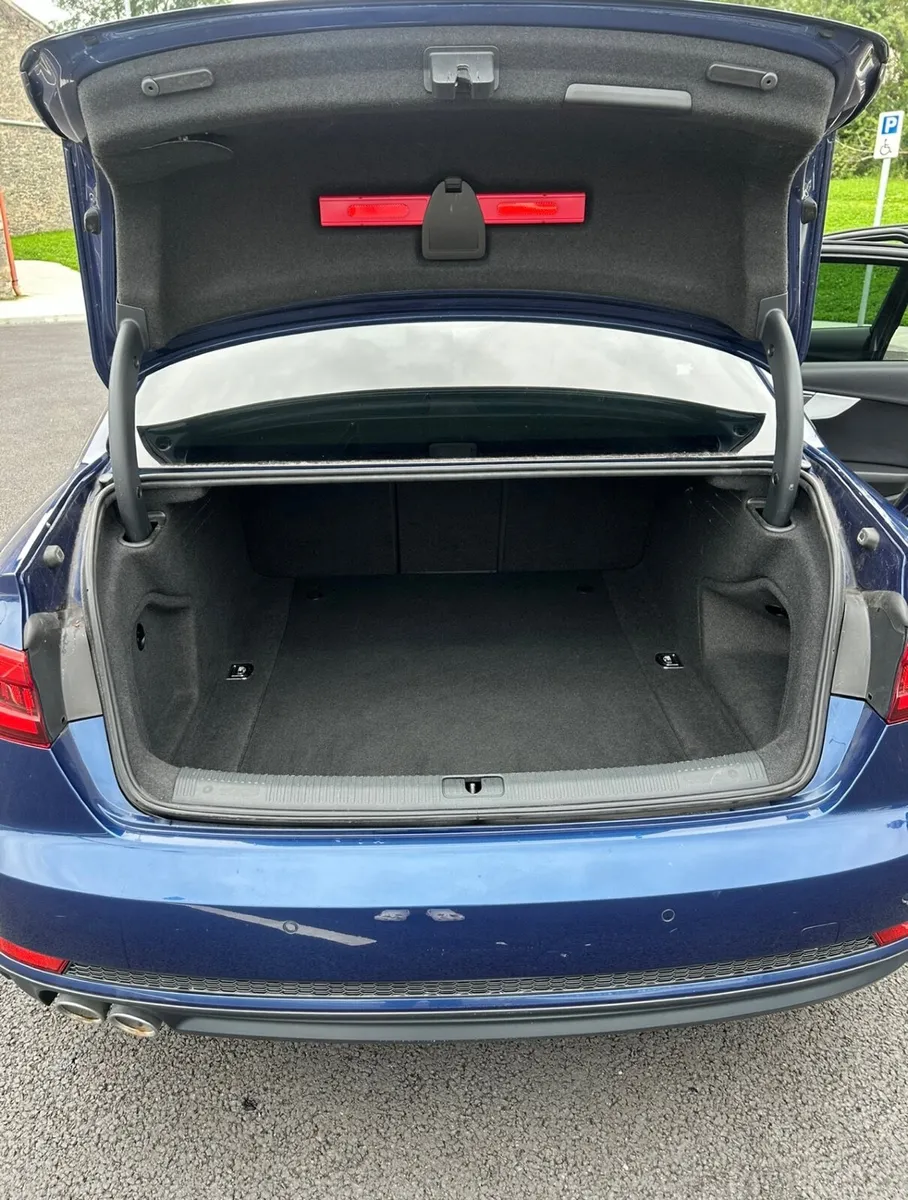Audi A4 2017 - Image 4