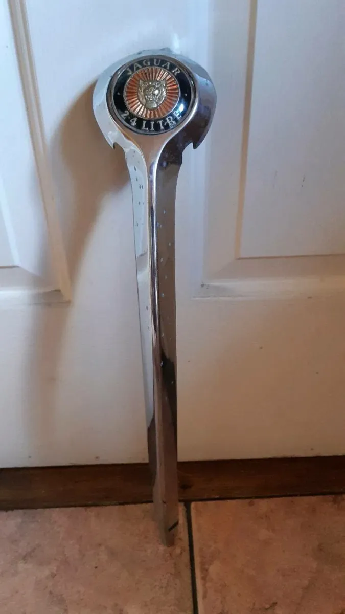 Jaguar Mk2 Emblem - Image 2