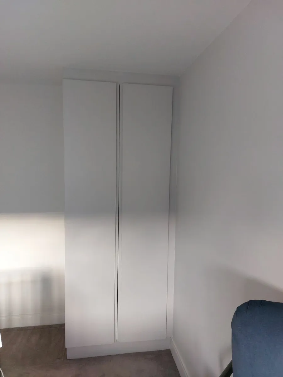 Double Wardrobe built in wardrobe open to offers - Image 2