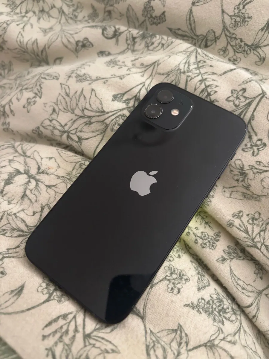iPhone 12 64GB - Image 1