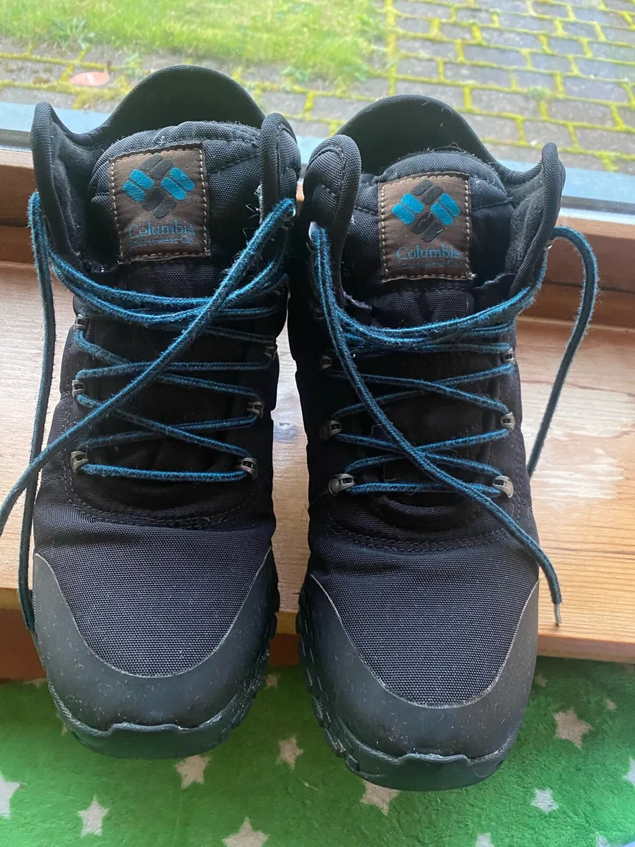 Columbia shoes - Image 1