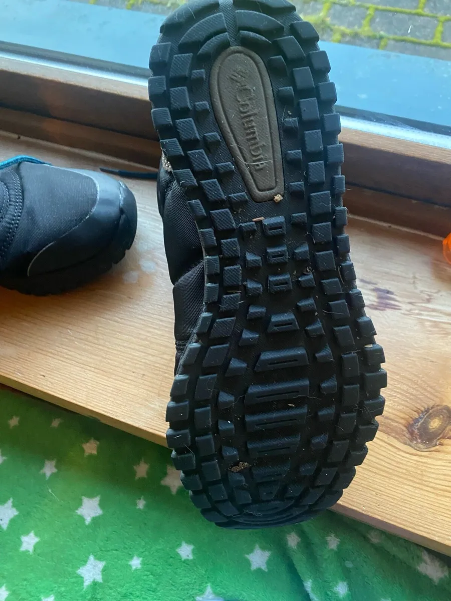 Columbia shoes - Image 4