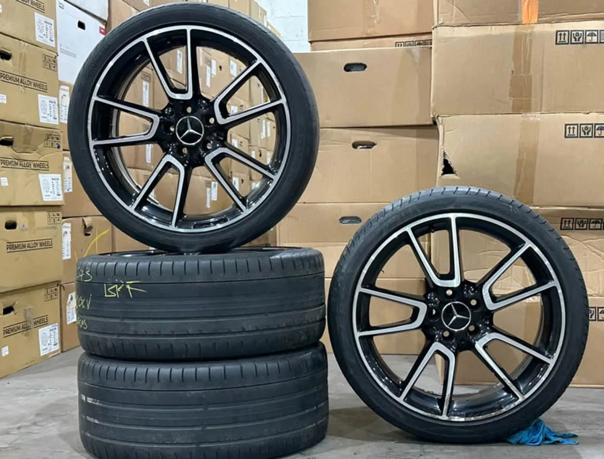 19" GENUINE MERCEDES C43 ALLOY WHEELS - Image 1