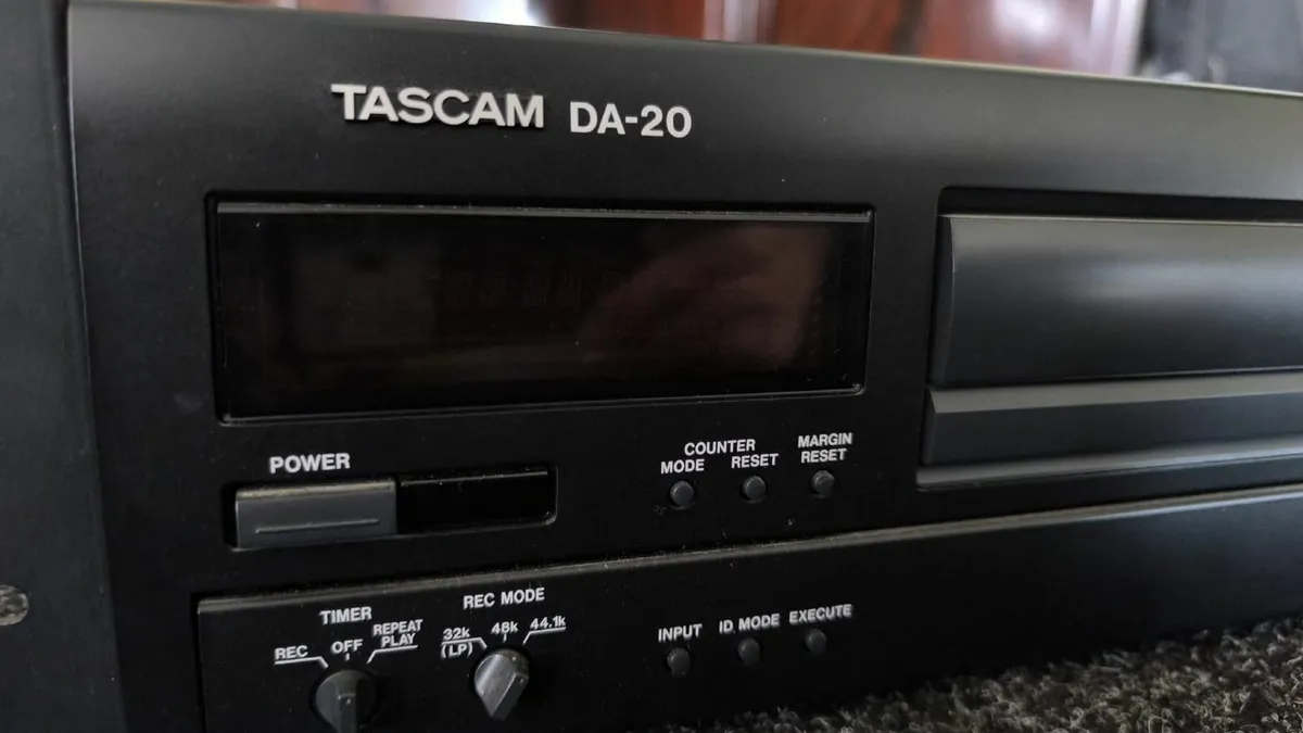 Tascam DA-20 - Image 1