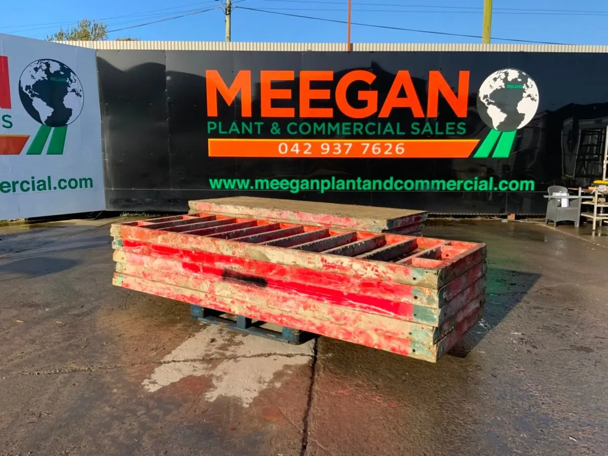 3.3mts x 1.25mts PERI TRIO SHUTTERING PANS...1070. - Image 2