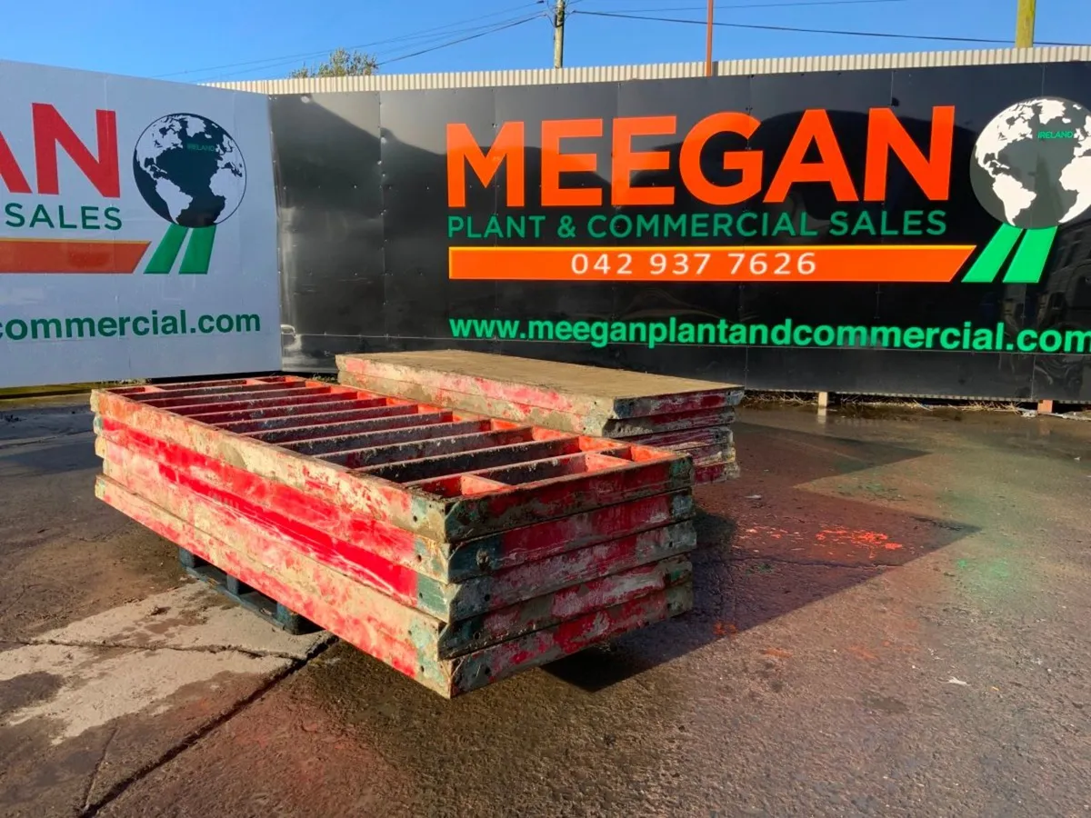 3.3mts x 1.25mts PERI TRIO SHUTTERING PANS...1070. - Image 1