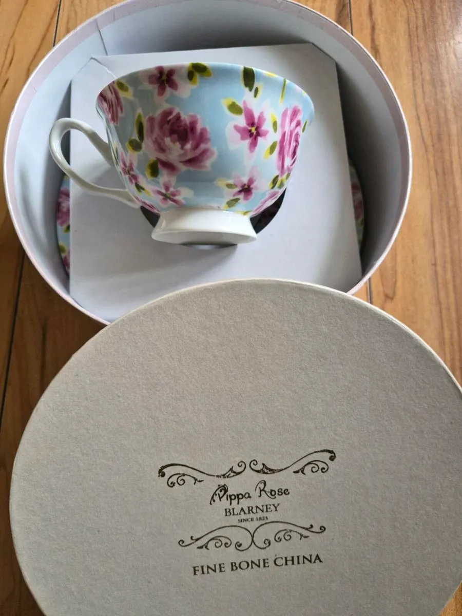 Fine bone china set - Image 3