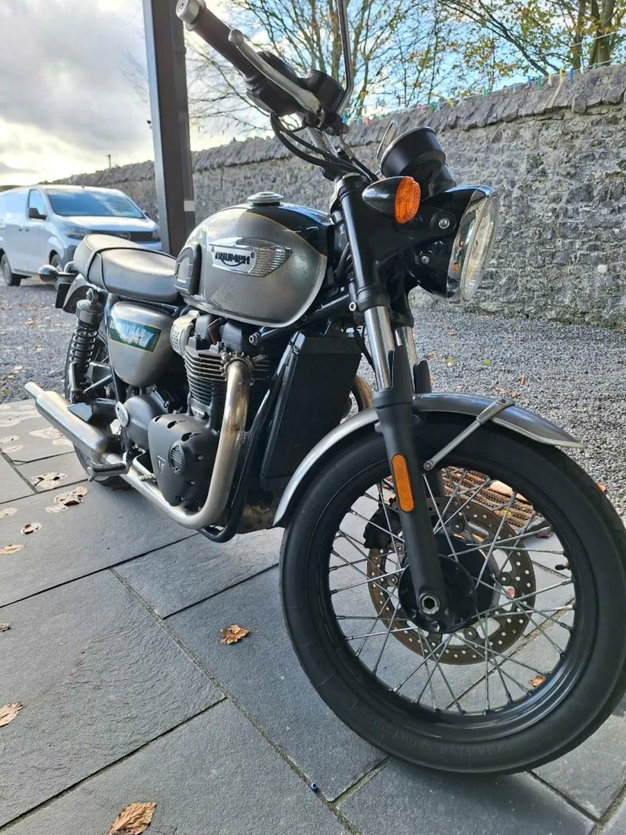 Triump Bonneville T100 - Image 4