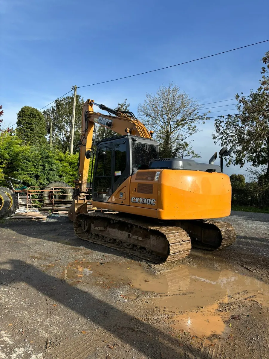 Case 130C excavator - Image 4