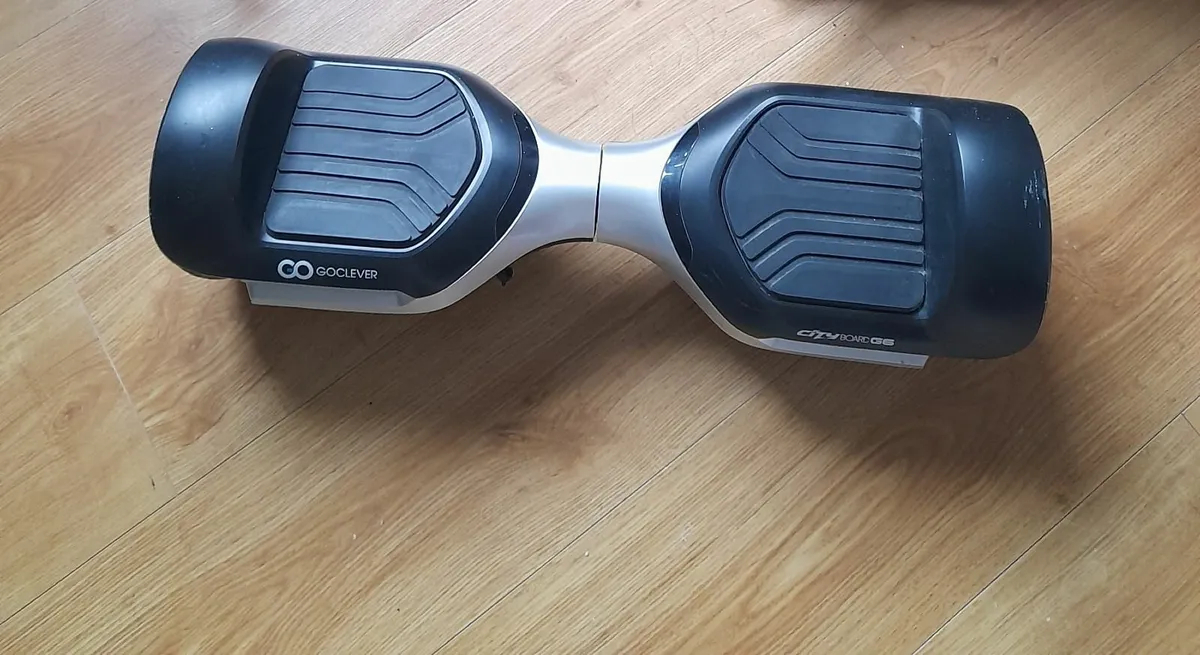 Go Clever G6 City Hoverboard NEW BATTERY NEEDED - Image 3