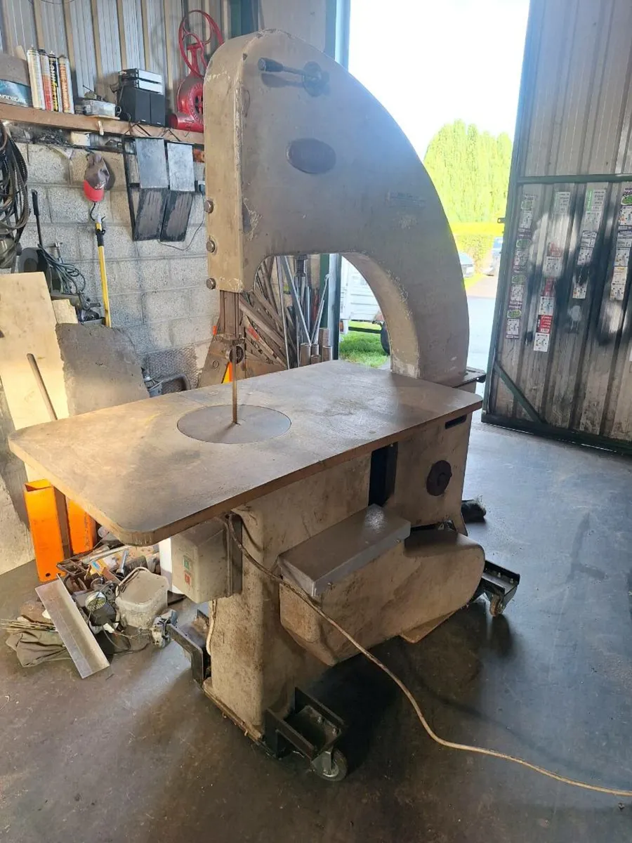 Timber bandsaw - Image 1
