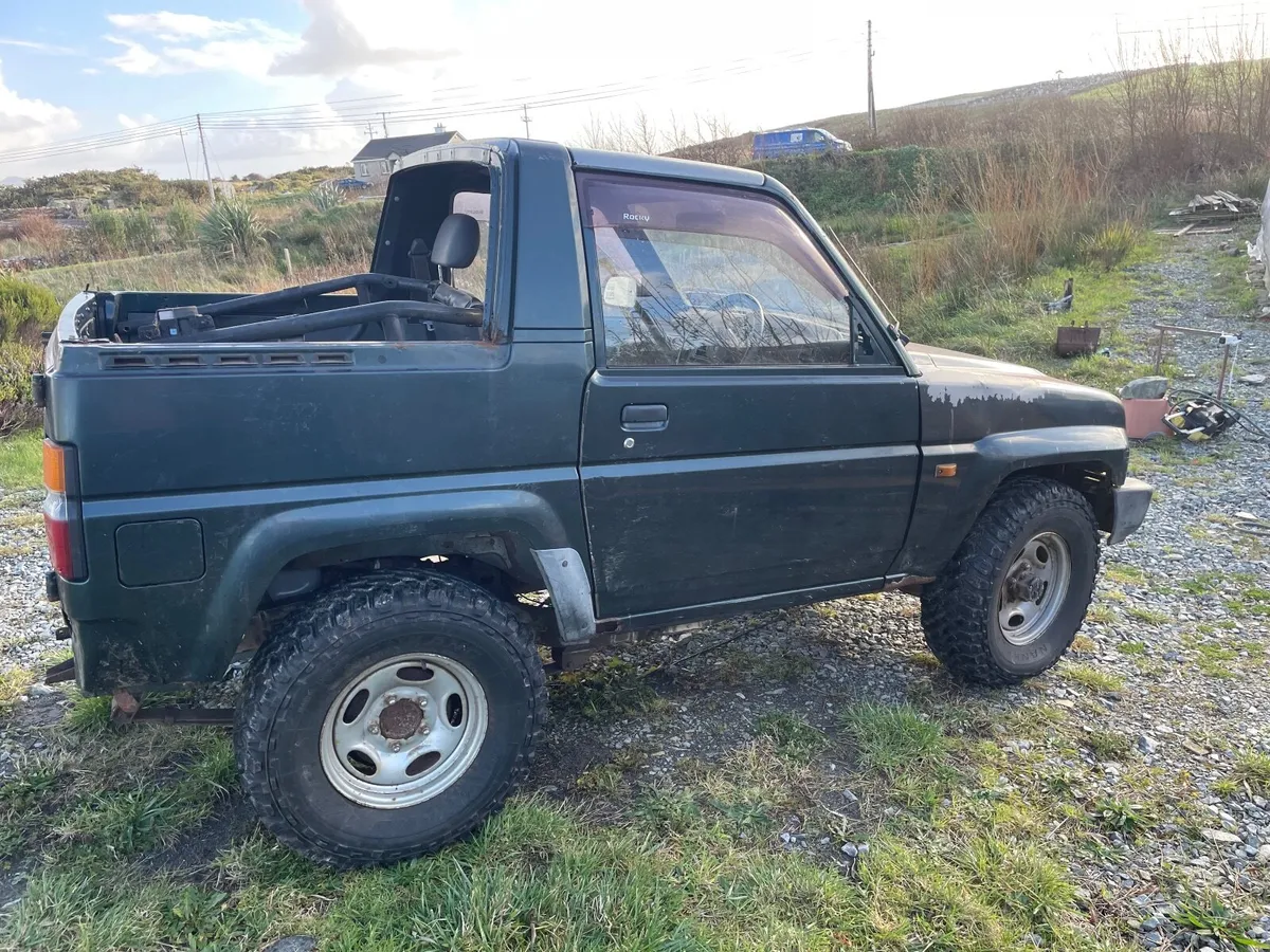 Daihatsu Rocky / sportrak - Image 1