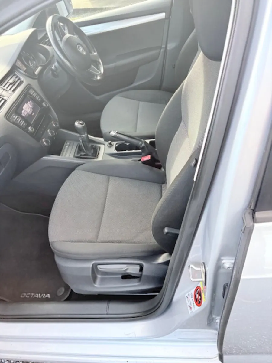 Skoda Octavia 2013 1.2 petrol - Image 4