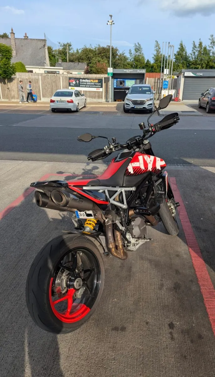 Ducati Hypermotard 950 RVE - Image 2