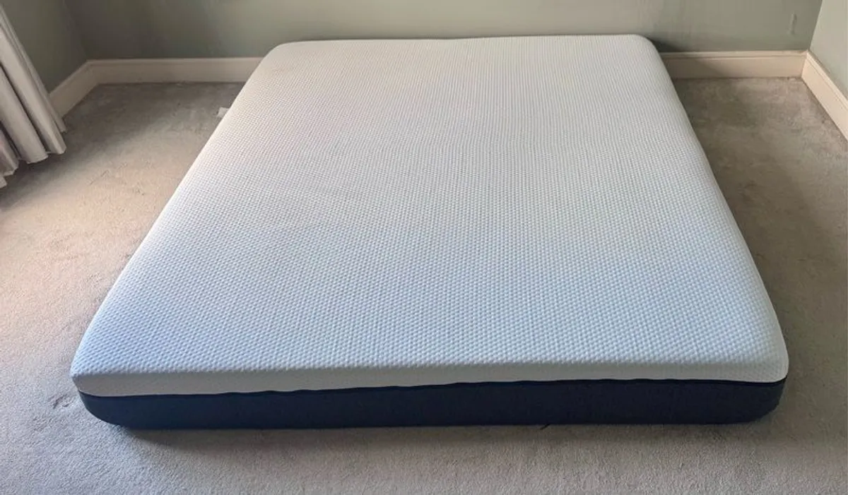 Emma Mattress Superking-Like New - Image 1